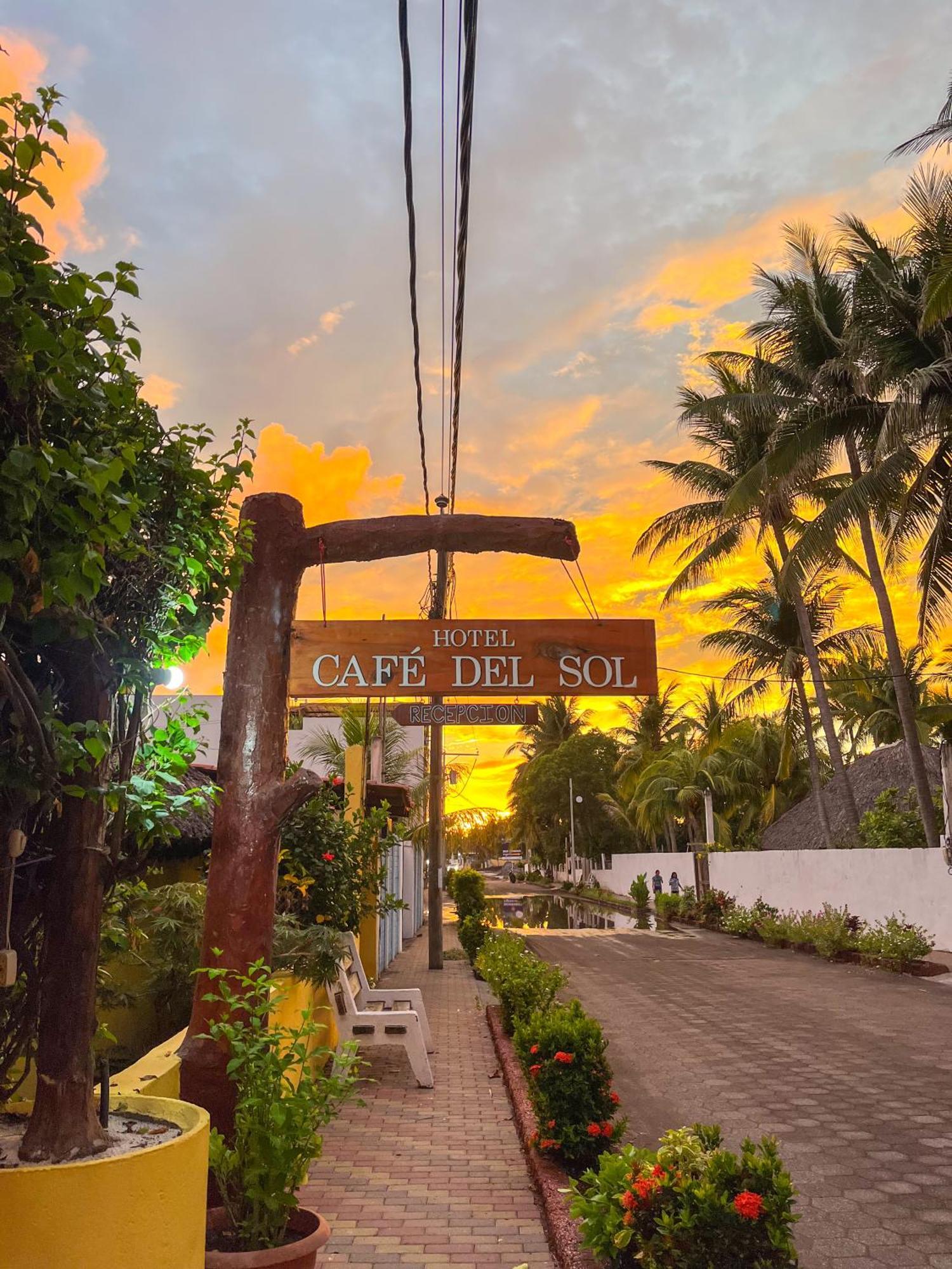 Hotel Cafe Del Sol Monterrico Ngoại thất bức ảnh