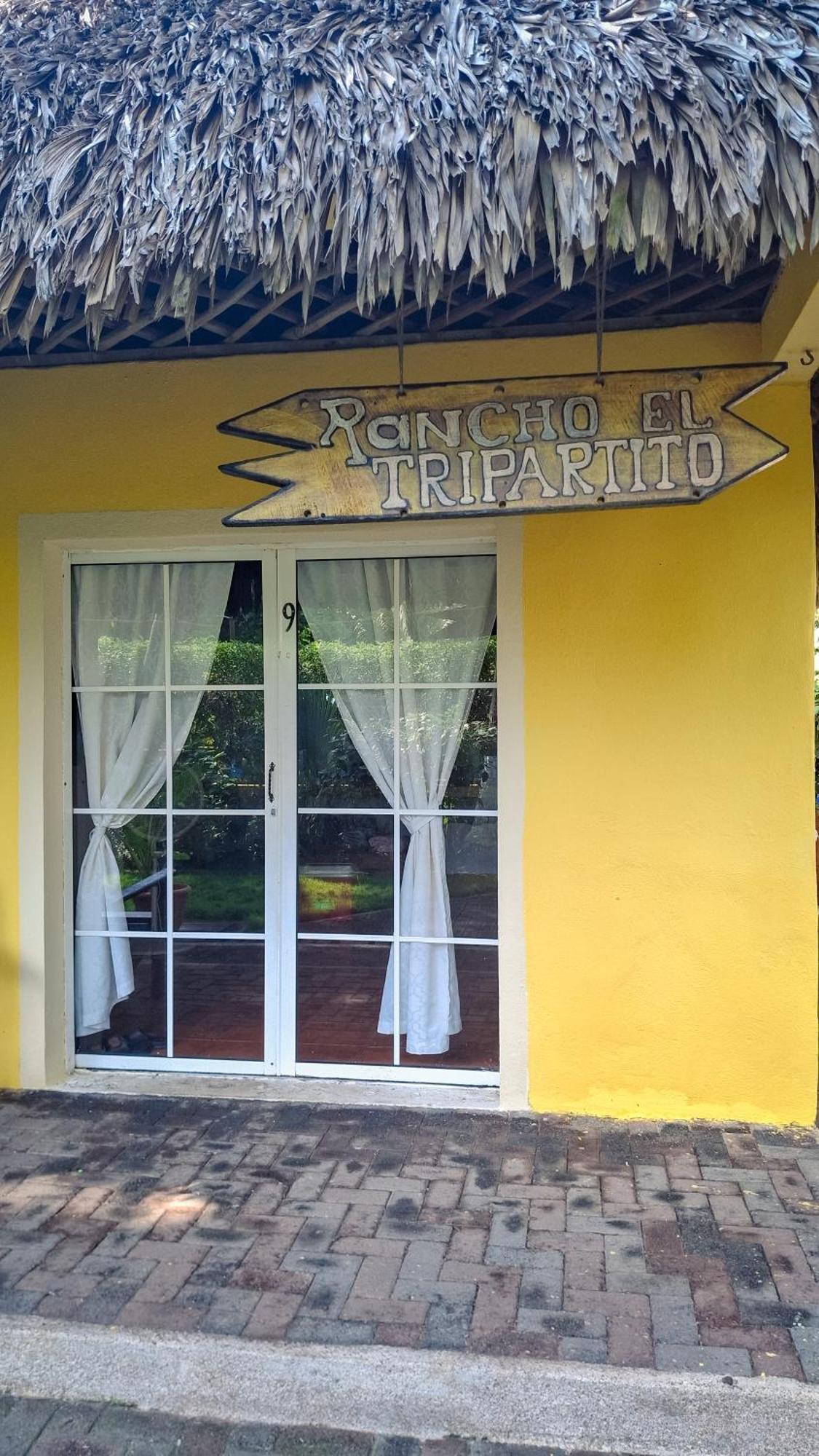 Hotel Cafe Del Sol Monterrico Ngoại thất bức ảnh