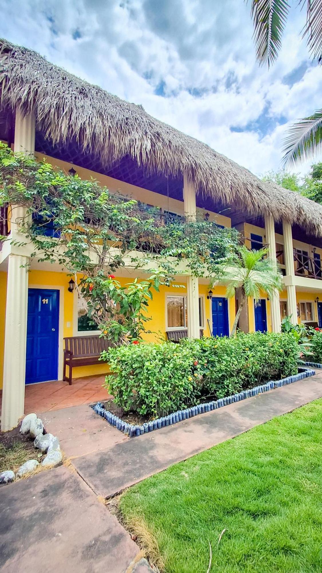 Hotel Cafe Del Sol Monterrico Ngoại thất bức ảnh